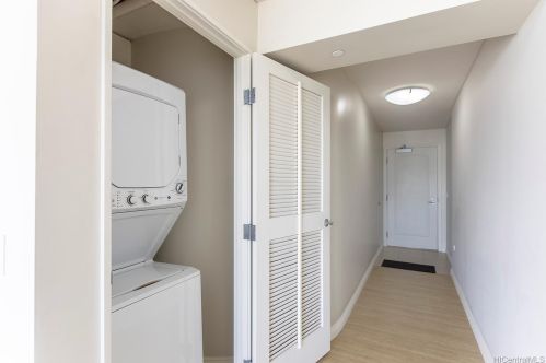 1288 Kapiolani Blvd, Honolulu HI  96814-2888 exterior