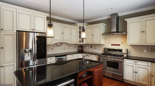 2296 Morse Ave, Scotch Plains NJ 07076-2138 exterior