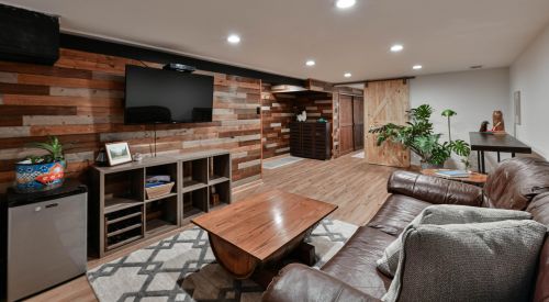 8524 Blue Mound Rd, Milwaukee WI 53213 exterior