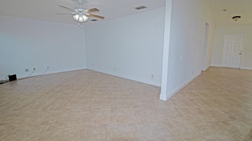 673 Haas Ave, Fort Pierce FL  34953-6418 exterior