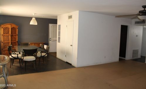 2930 Cavalier Dr, Phoenix AZ 85019-1717 exterior