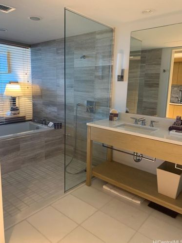 383 Kalaimoku St, Honolulu HI  96815 exterior