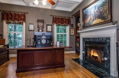 95 Somersby, Farmington CT 06032-2757 exterior