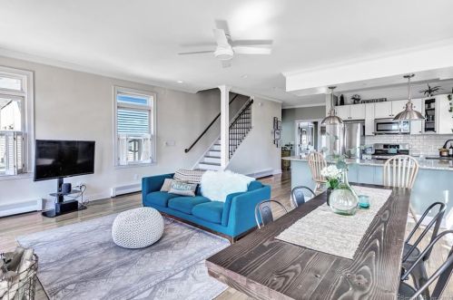 43 Morehouse Ave, Milford CT 06460 exterior