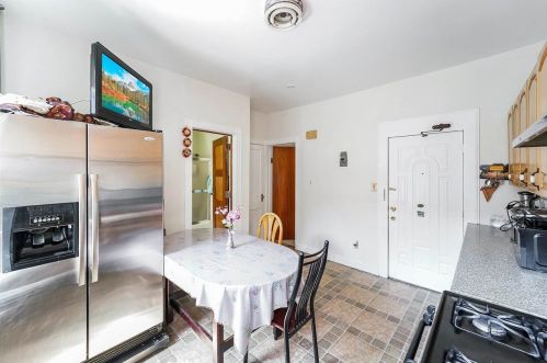 219 St, Union City NJ 07087-6305 exterior