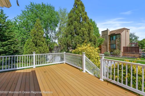 12 Schindler Dr, Old Bridge NJ 08857-3042 exterior