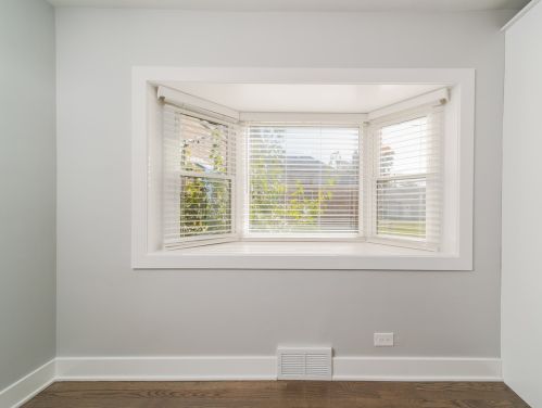 5600 Rutherford Ave, Chicago IL 60638-3247 exterior