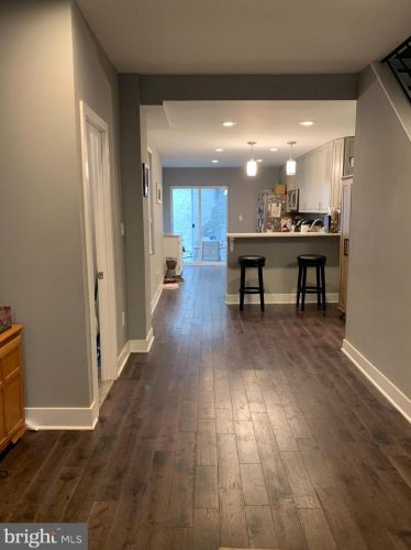 1411 19 St, Philadelphia PA 19146-4655 exterior