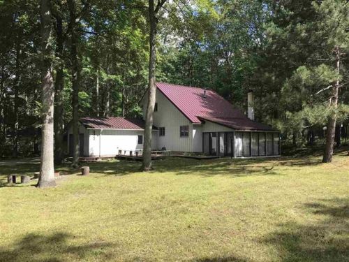 5322 Higgins Lake Dr, Roscommon MI  48653-9312 exterior