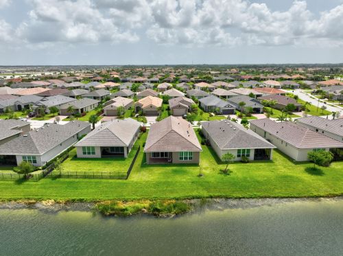 9516 Royal Poinciana Dr, Fort Pierce FL  34987-2506 exterior