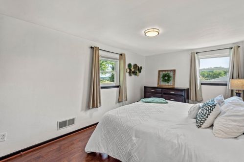 941 Margaretta Ave, Pittsburgh PA  15234-1301 exterior