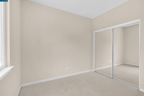 1059 Rolling Wood Way, Concord CA 94521-5420 exterior