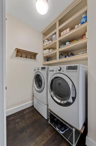 2332 Divot Dr, Saint Louis MO 63131-3240 exterior