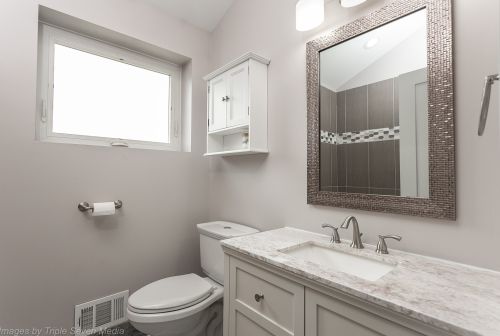 6322 Oak Park Ave, Chicago IL 60638-4018 exterior