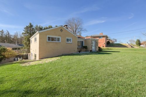 418 Neola Cir, Pittsburgh PA exterior