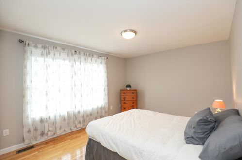 12 Ty Ln, Concord NH  03303-1049 exterior