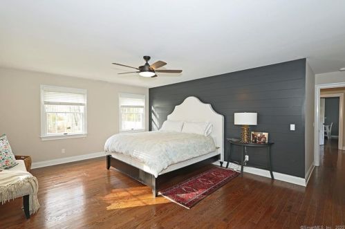 94 Spectacle Ln, Ridgefield CT 06877-5715 exterior