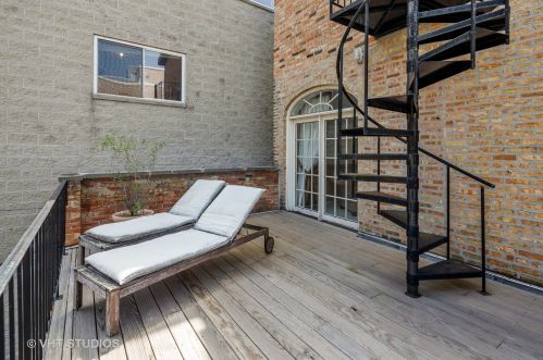 1736 Pierce Ave, Chicago IL 60651-2690 exterior