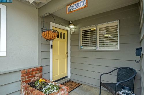 3977 Juniper Dr, Concord, CA 94519-1231