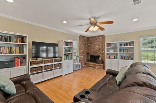 519 Candlewood St, Brea CA 92821-3619 exterior