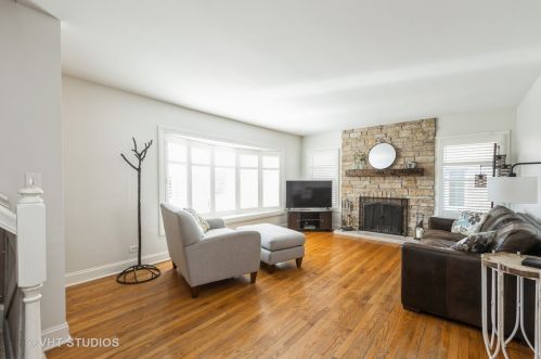 872 Colfax Ave, Elmhurst, IL 60126-4537