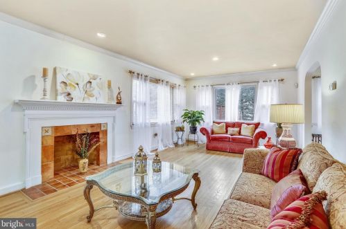 8917 Walden Rd, Silver Spring MD 20901-3530 exterior