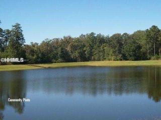 125 Heyward Point Rd, Bluffton, SC 29909-3817