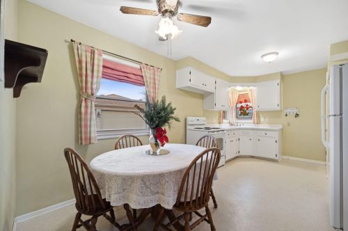 4460 66th St, Milwaukee, WI 53220-3424