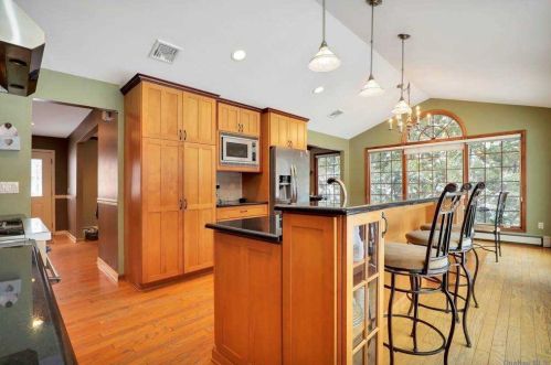 12 Belmar Ln, Commack NY 11725-1104 exterior