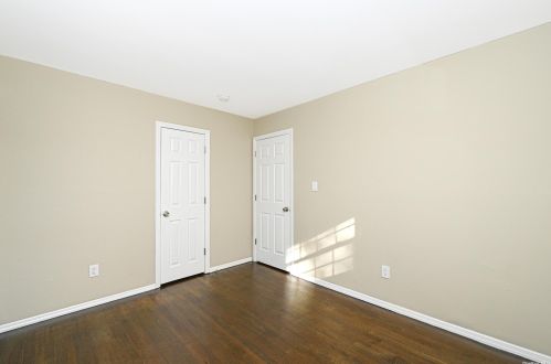 2 Gehrig St, Commack NY 11725-2006 exterior