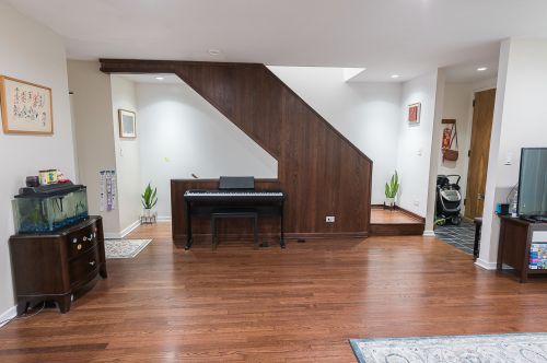 5225 Kimbark Ave, Chicago IL  60615-4009 exterior