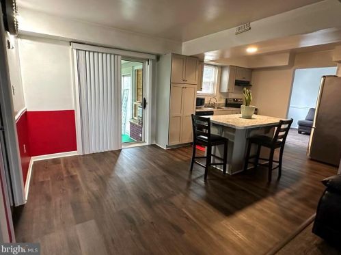 104 Armstrong Ln, Lancaster PA  17603-5972 exterior