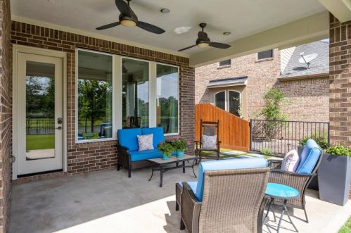 27611 Liberty Hts Ln, Fulshear TX 77441-1478 exterior