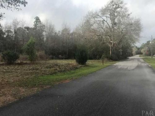 3185 Glade Dr, Milton FL  32583-6276 exterior