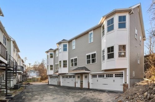 50 Desmoines Rd, Quincy MA  02169-8766 exterior