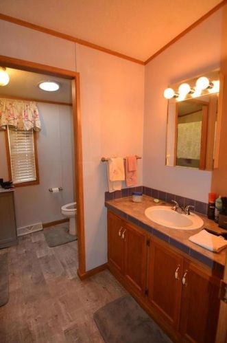 7 Valley View Dr, Bath PA  18014-2139 exterior