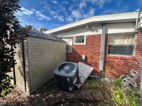 2140 Estey Ave, Naples FL 34104-4276 exterior