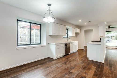 2647 Beechmont Dr, Dallas TX 75228-4224 exterior