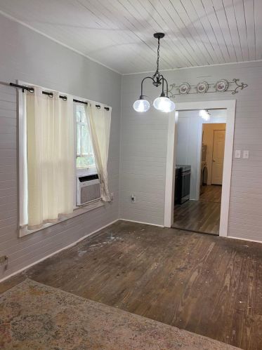 83 Live Oak Ave, Defuniak Springs FL  32435-2360 exterior