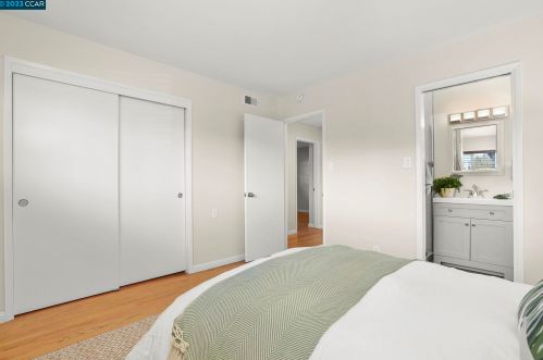 1872 Queens Rd, Concord CA  94519-1722 exterior