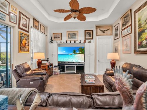 18421 Royal Hammock Blvd, Naples FL 34114-8931 exterior