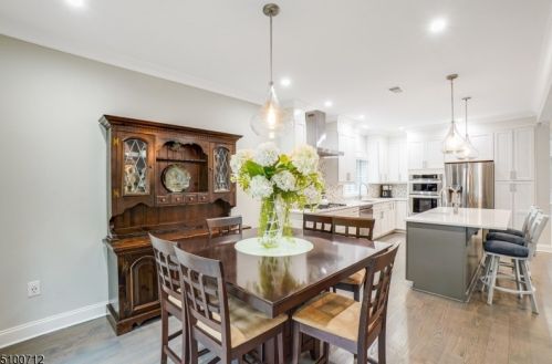 30 Mount Pleasant Pkwy, Livingston NJ  07039-2821 exterior