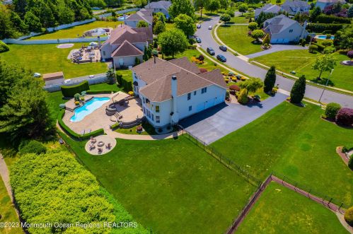 16 Country Vw Dr, East Freehold NJ 07728-9026 exterior