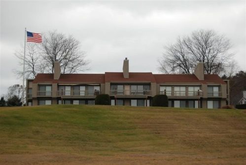 1008 Marina Bluff Dr, Charlevoix, MI 49720-1745