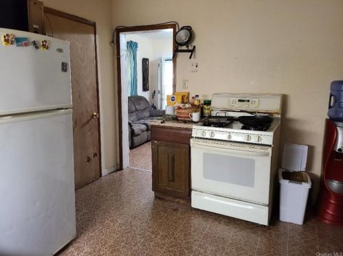 38 Liberty St, Middletown NY 10940-5519 exterior