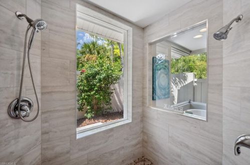 4677 5 Ave, Naples FL 34117-4106 exterior