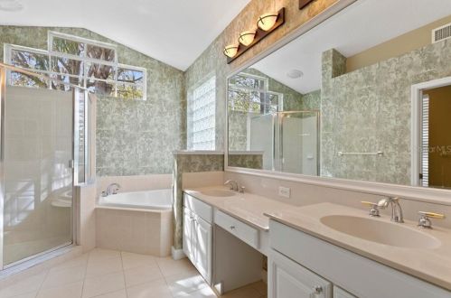 8204 Nature Cove Way, Tampa FL 33647-3224 exterior