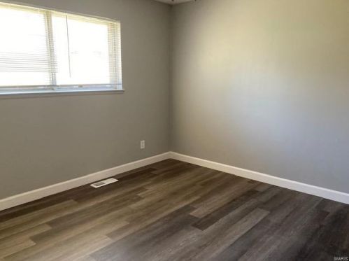 1725 Bradshaw Dr, Saint Louis MO 63136-2422 exterior