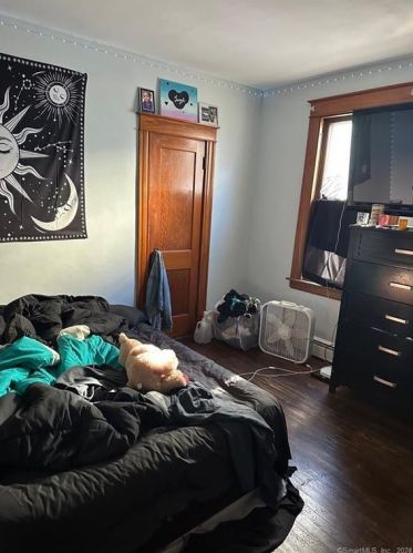 260 Grove St, New Britain CT 06053-3762 exterior