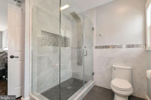 11600 Coldstream Dr, Rockville MD 20854-3619 exterior